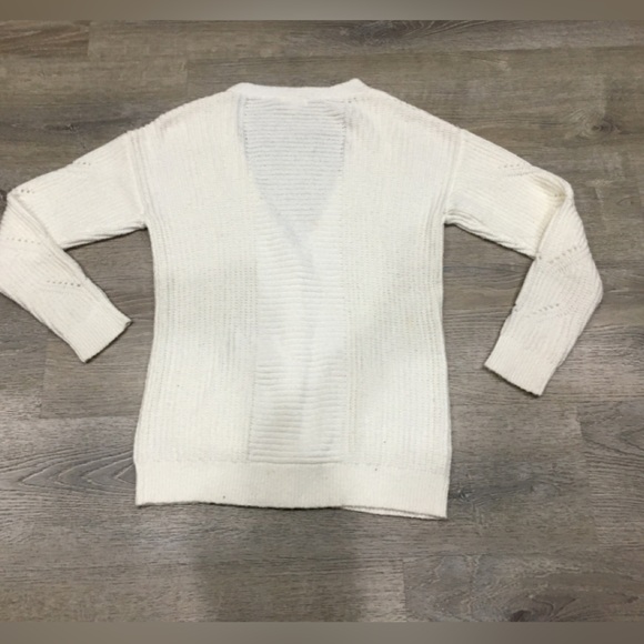 Abound. Oversized boyfriend cardigan. Knit. Cream. V-neck. Small. - Picture 2 of 9